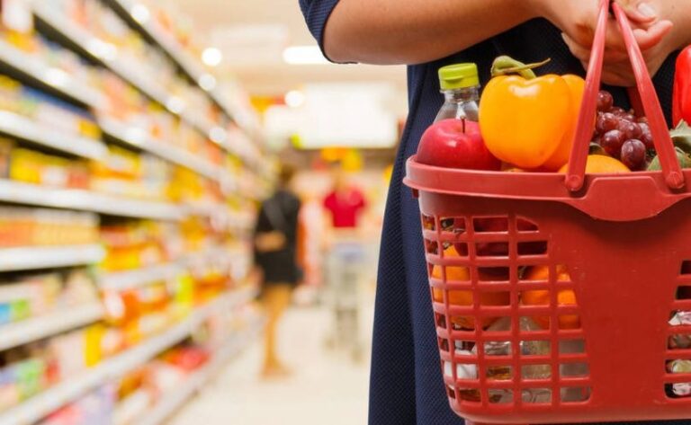 Advierten que ventas en supermercados y mayoristas cayeron hasta 11,4% en febrero