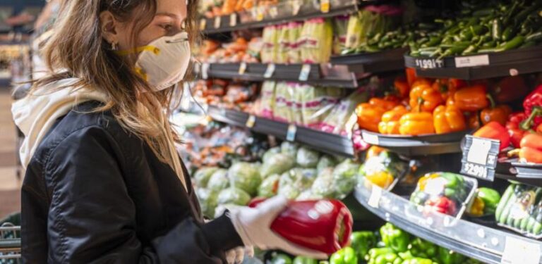 Alimentos: la brecha entre el precio que recibe el productor y el que paga el consumidor, creció 17,7%