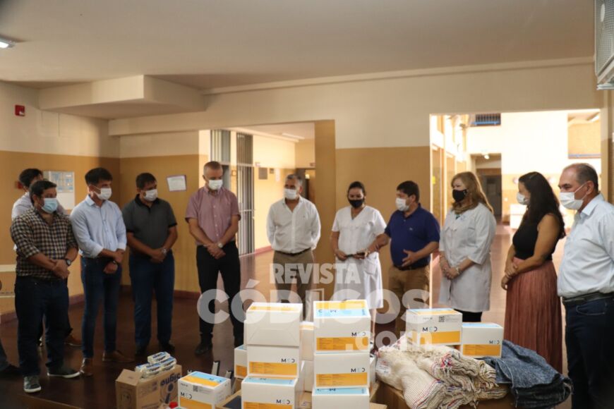 Salud Pública entregó más de 11 mil barbijos, alcohol y elementos de limpieza a escuela de Posadas