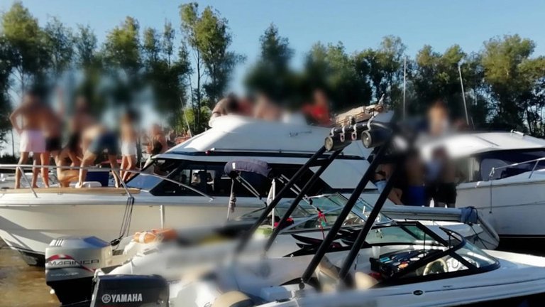 Video: desarticularon extravagante fiesta clandestina VIP sobre yates en el Delta