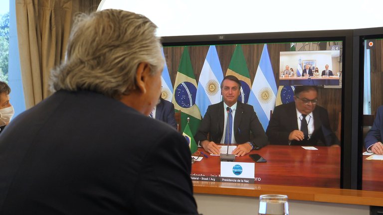 Fernández y Bolsonaro tendrán su primer encuentro cara a cara en Puerto Iguazú: será en marzo