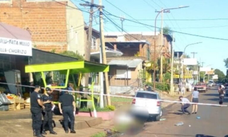 Choque fatal en Posadas: motociclista murió tras colisionar con un auto sobre la avenida López y Planes