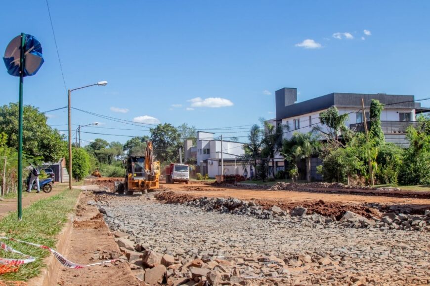 La Municipalidad realiza la apertura de la avenida Julio Piró en Posadas 1 2 - Apertura de avenida Piro 2 - 1