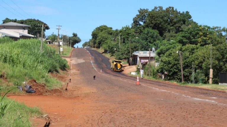 Vialidad comenzó los trabajos de asfaltado sobre la avenida Yerbal Viejo de Oberá