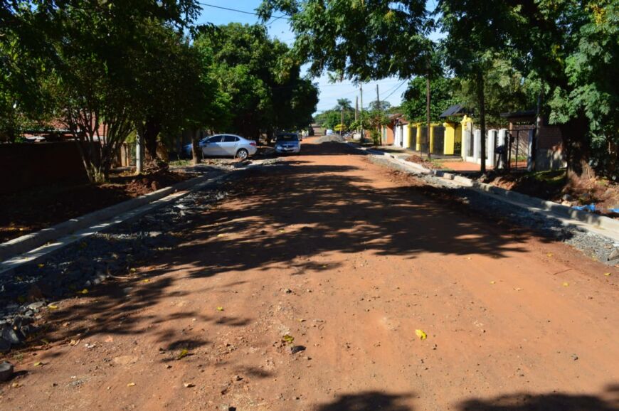 Construyen cordones cunetas y badenes en el barrio San Juan Evangelista de Posadas 1 2 - Construccion de cordon cuneta 2 - 1