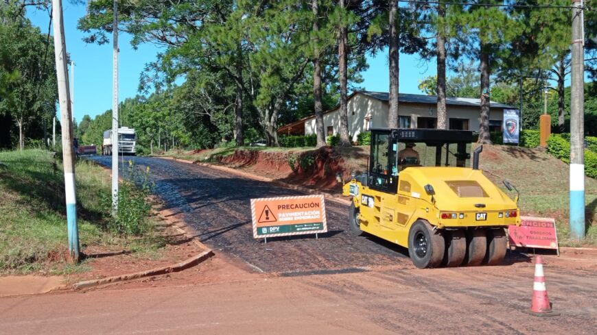Vialidad Misiones comenzó a pavimentar calles de Colonia Alberdi y Puerto Esperanza