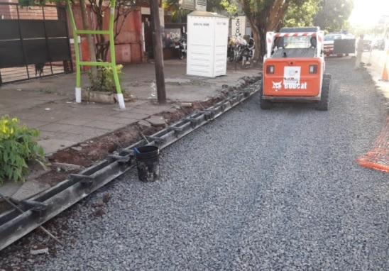 Construyeron dársenas para colectivos sobre la avenida López y Planes de Posadas
