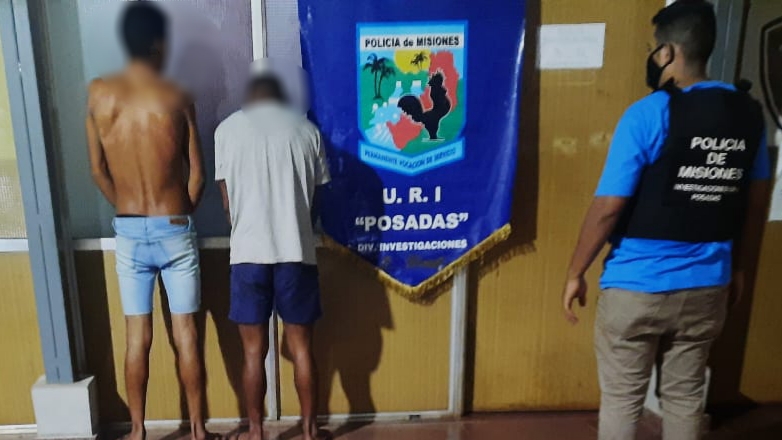 Detuvieron a tres jóvenes acusados de robar prendas de vestir de un local comercial en Posadas