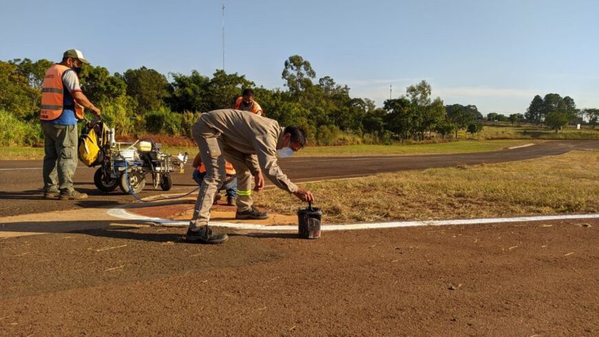 Municipales posadeños ejecutan trabajos de mantenimiento en el autódromo Rosamonte