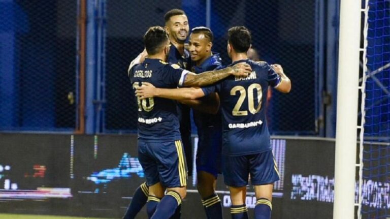 Boca goleó 7-1 a Vélez y llega afilado al Superclásico del próximo fin de semana