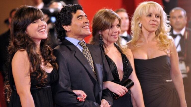 Villafañe al entorno de Maradona: "La gallina de los huevos de oro se les murió”