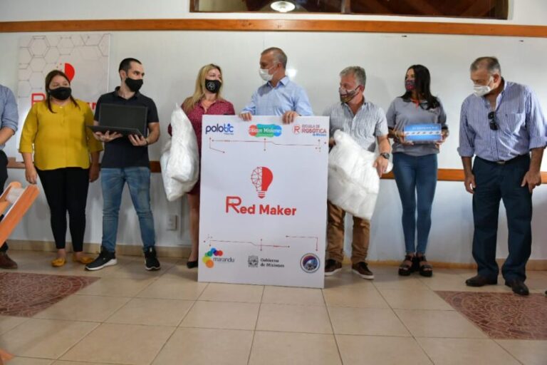 Entregaron kits de electrónica para Espacios Makers en Puerto Rico