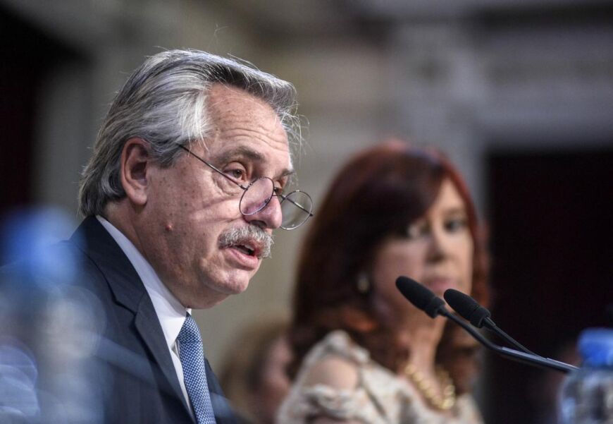 Fernández enviará un proyecto para desdolarizar las tarifas de servicios públicos