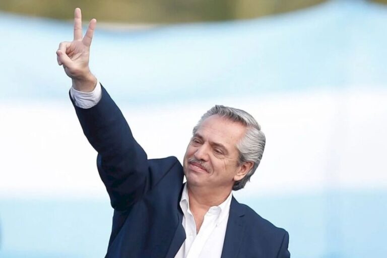 Alberto Fernández asume este lunes la presidencia del Partido Justicialista
