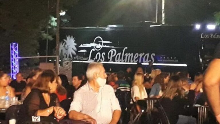 Estafaron a Los Palmeras en Córdoba: se fueron sin tocar y hubo incidentes