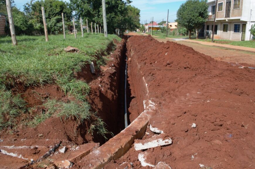 Comenzaron las obras de extensión de la red de agua en la Chacra 140 de Posadas