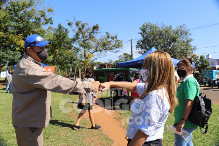 Operativo integral brindó diversos servicios en el barrio Santa Cecilia de Posadas