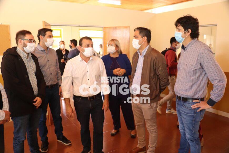 Herrera recorrió el primer centro de asistencia para jóvenes en el barrio San Gerardo de Posadas