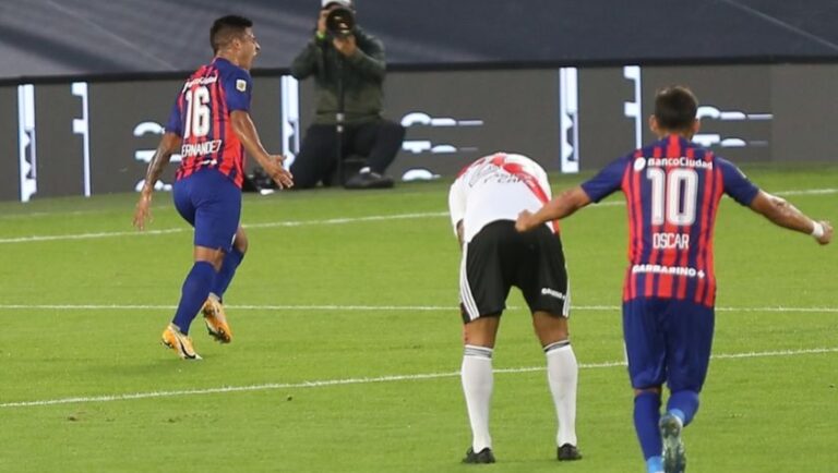 River no pudo con San Lorenzo y perdió 2-1 en el Monumental por la Copa de la Liga