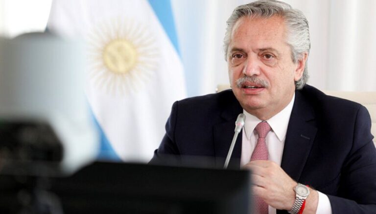 "Esperamos que AstraZeneca empiece a cumplir compromisos con América Latina"