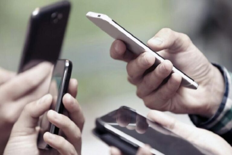 Los abonos de celulares se incrementarán un 8% en mayo