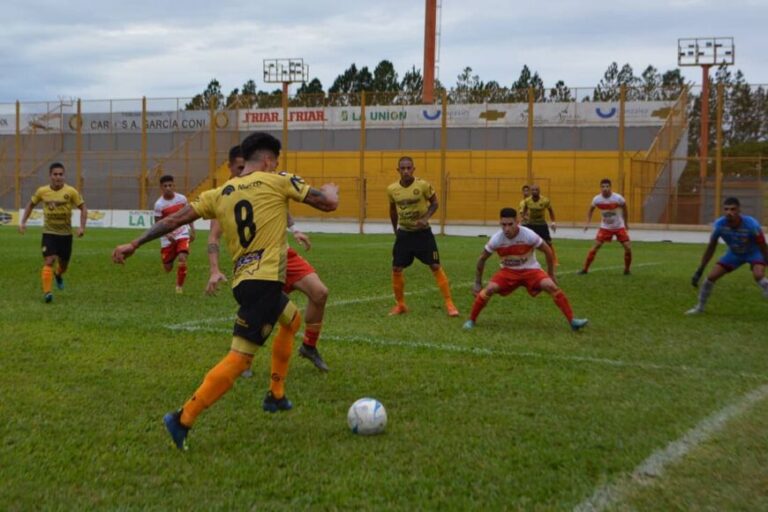 Con un gol en el tiempo de descuento, Crucero superó a Sarmiento de Resistencia en Santa Inés