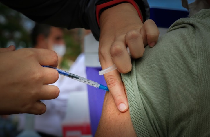 Vacunación contra el Covid-19 en Misiones: abrió la inscripción para el grupo de 18 a 29 años