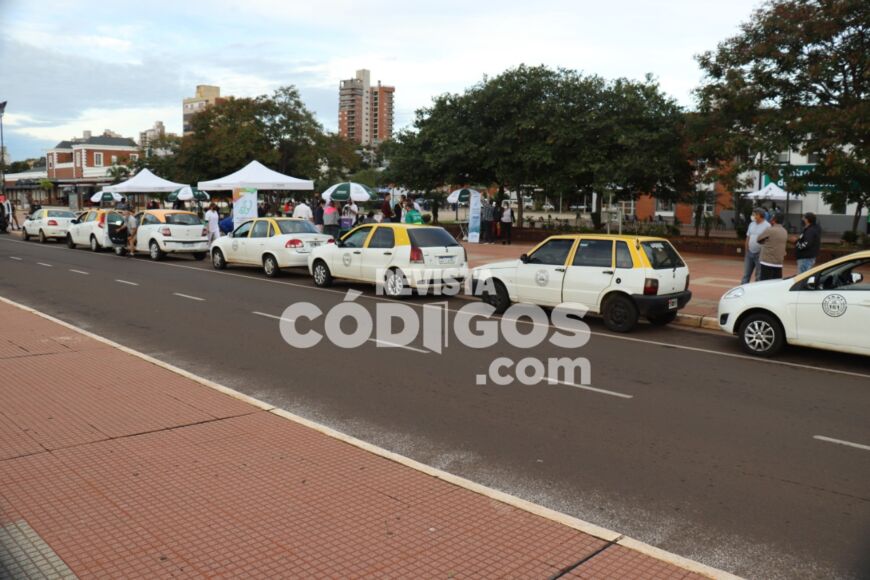 Comenzó la vacunación contra el coronavirus en taxistas posadeños