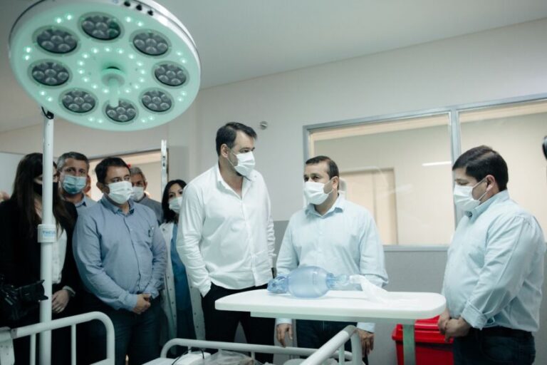 Inauguraron 43 nuevas camas críticas y habilitaron el servicio de diálisis en el hospital Samic de Oberá
