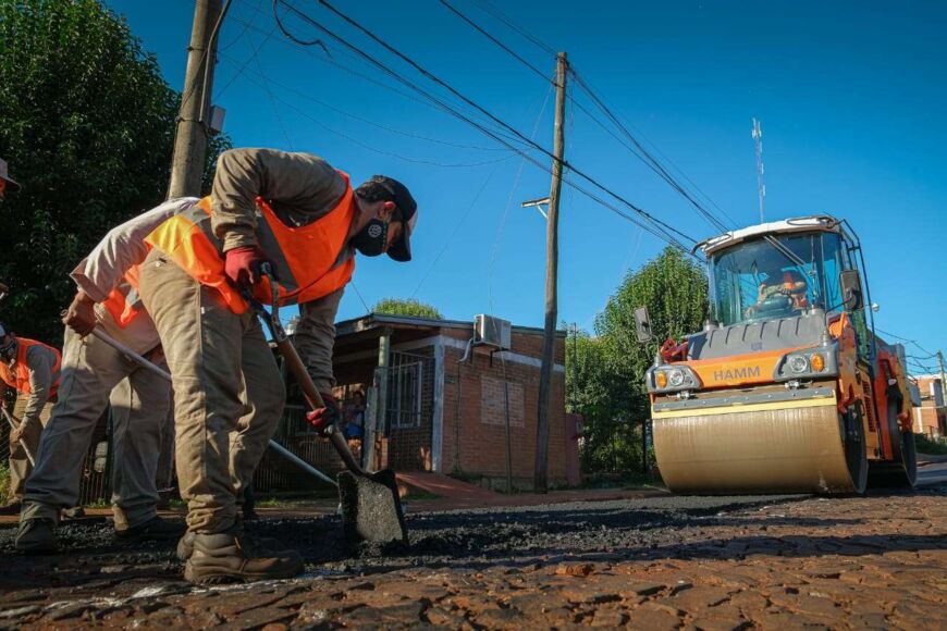 Vialidad finalizó los trabajos de asfaltado en Wanda, Capioví, Jardín América y El Soberbio