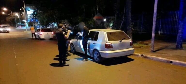 Detuvieron a un automovilista que intentó coimear a policías en un control vial en Aristóbulo