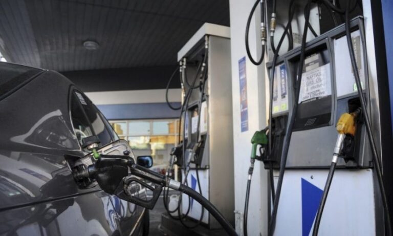 El precio de los combustibles se incrementó más de un 60% en los últimos ocho meses