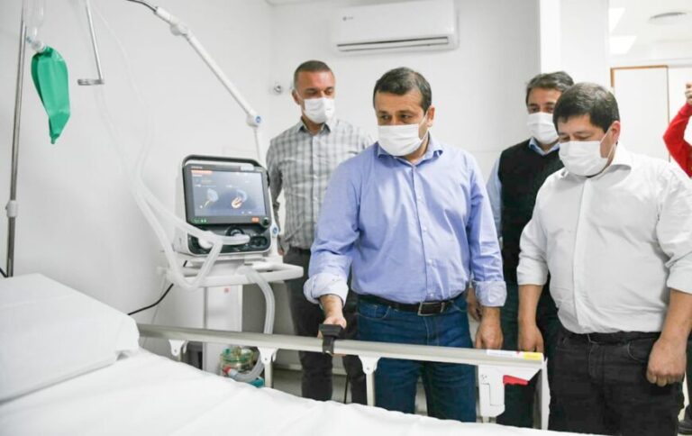 Herrera visitó el hospital de Jardín América y el Centro Oncológico del Samic de Eldorado