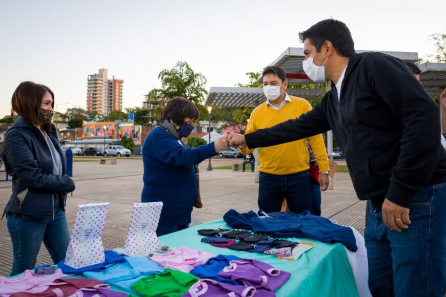 Entregaron asistencia financiera a emprendedores posadeños