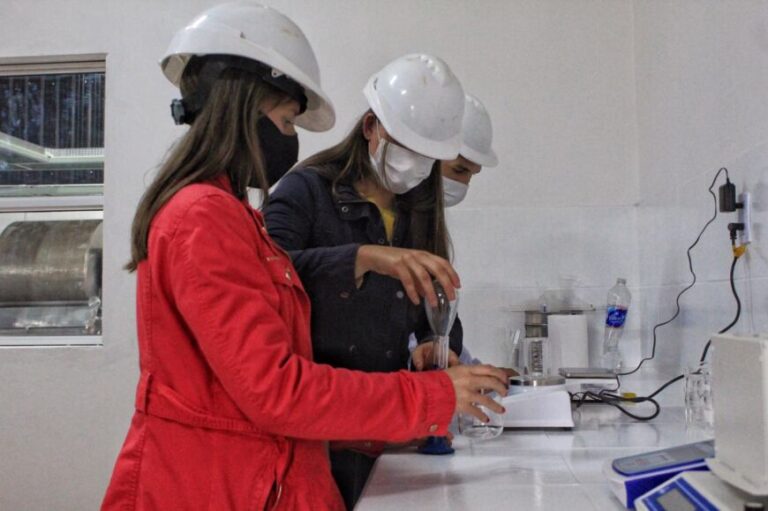 Supervisaron obras de la planta de fécula de mandioca en Puerto Esperanza