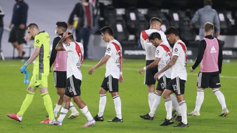El partido entre Santa Fe y River por la Copa Libertadores se jugará el jueves en Asunción