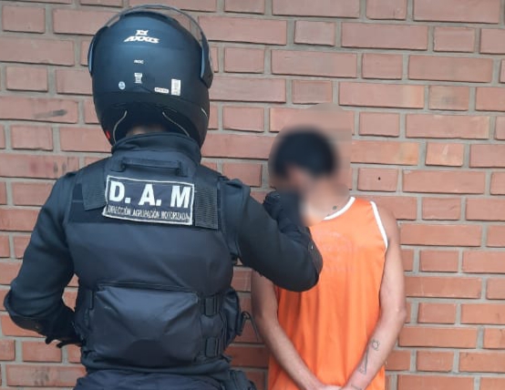 Detuvieron a un joven que le arrebató la cartera a una mujer en Posadas