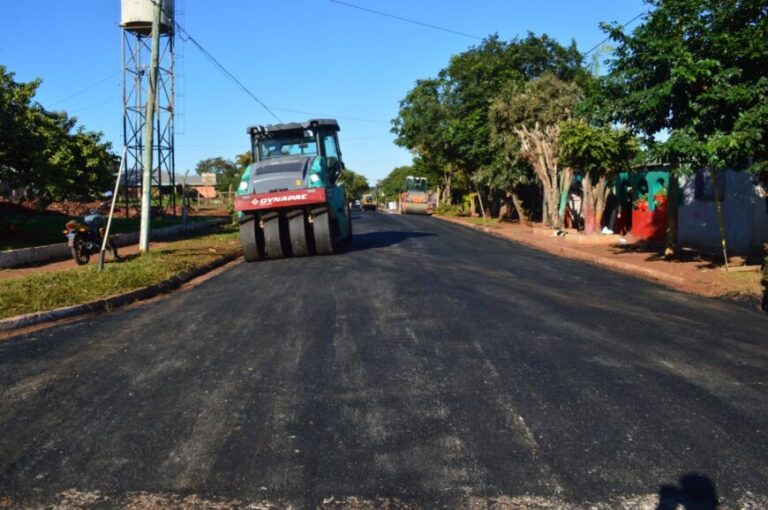 Posadas: reparan calles internas en Itaembé Miní Oeste