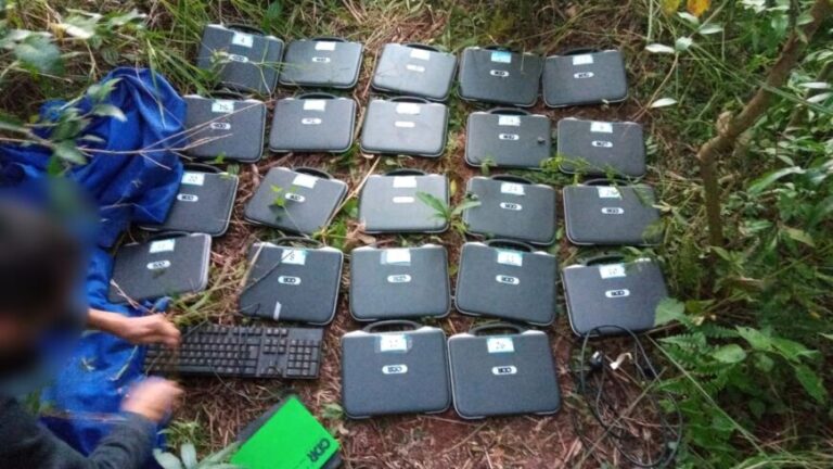 Recuperaron computadoras robadas de una escuela en Jardín América