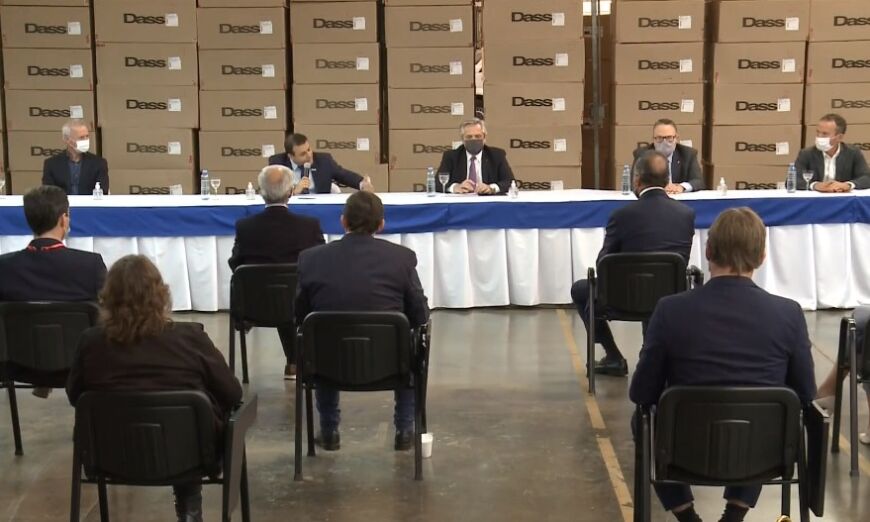 VIVO: Fernández ya está en Eldorado y realiza anuncios con Herrera