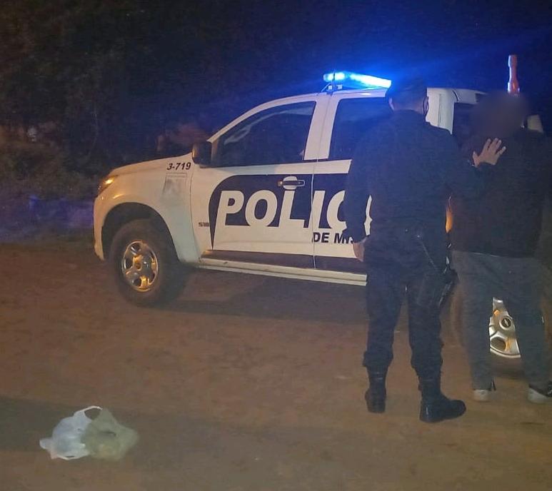 Detuvieron a un hombre por narcomenudeo en Jardín América