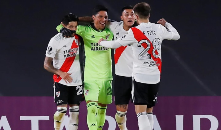 Copa Libertadores: River ganó con Enzo Pérez en el arco y sin suplentes
