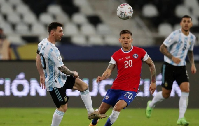 Argentina igualó con Chile 1-1 en su debut en la Copa América
