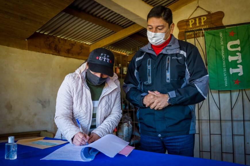 Entregaron asistencia financiera a productores de Puerto Piray