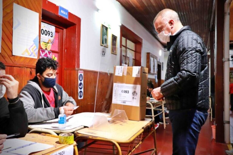 #EleccionesenMisiones: votó Arce y aseguró que “todos los protocolos se están cumpliendo”