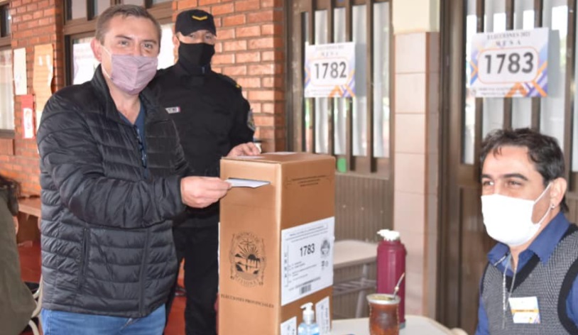 #EleccionesenMisiones: votó Carlos Sartori y se mostró "muy conforme con la participación del pueblo"