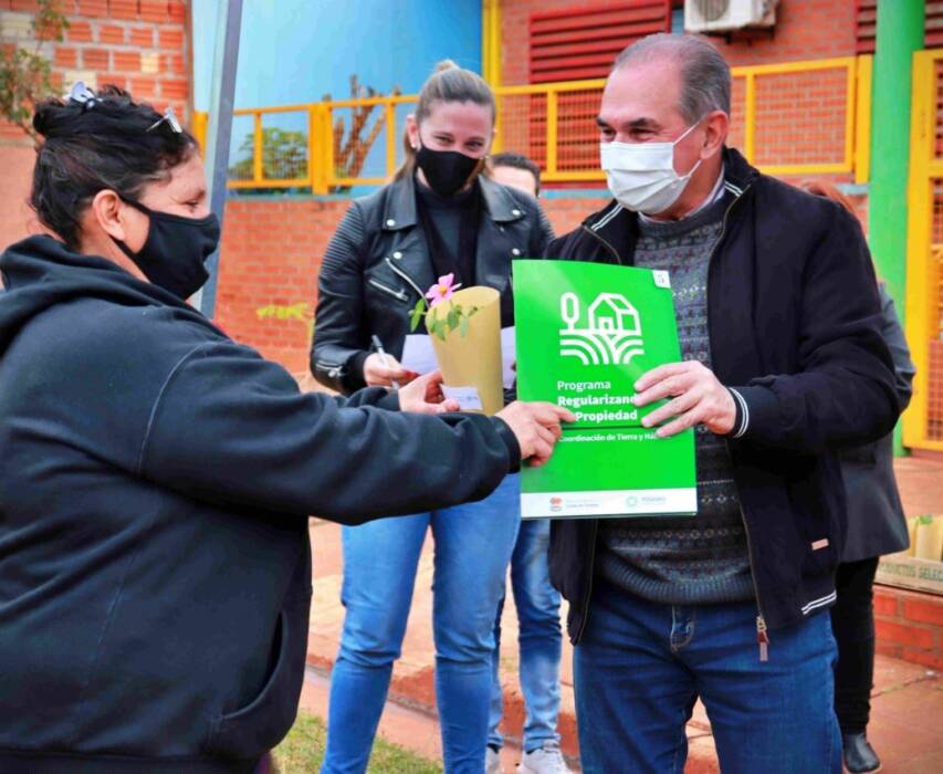“Regularizando mi Propiedad”: más de 100 familias ya recibieron sus permisos de ocupación