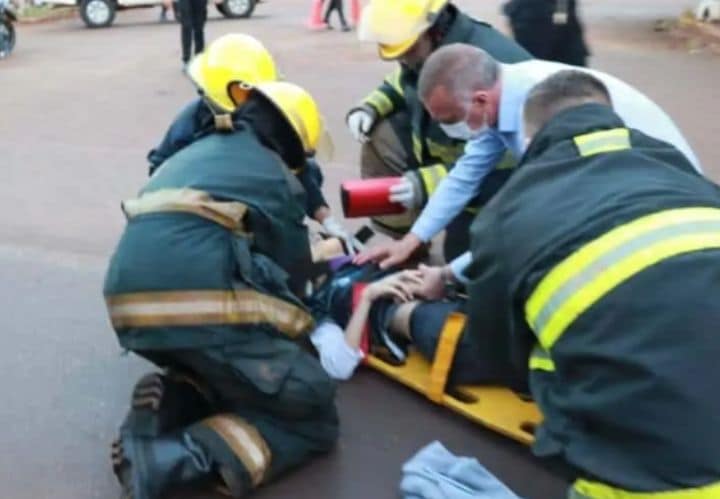 El vicegobernador asistió y acompañó al hospital a un joven que fue embestido por una moto en Jardín América
