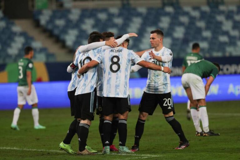 Copa América: Argentina goleó a Bolivia, quedó líder del Grupo A y enfrentará a Ecuador en cuartos