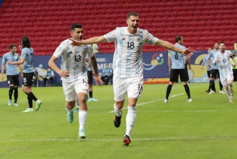 Argentina derrotó 1-0 a Uruguay y consiguió su primer triunfo en la Copa América